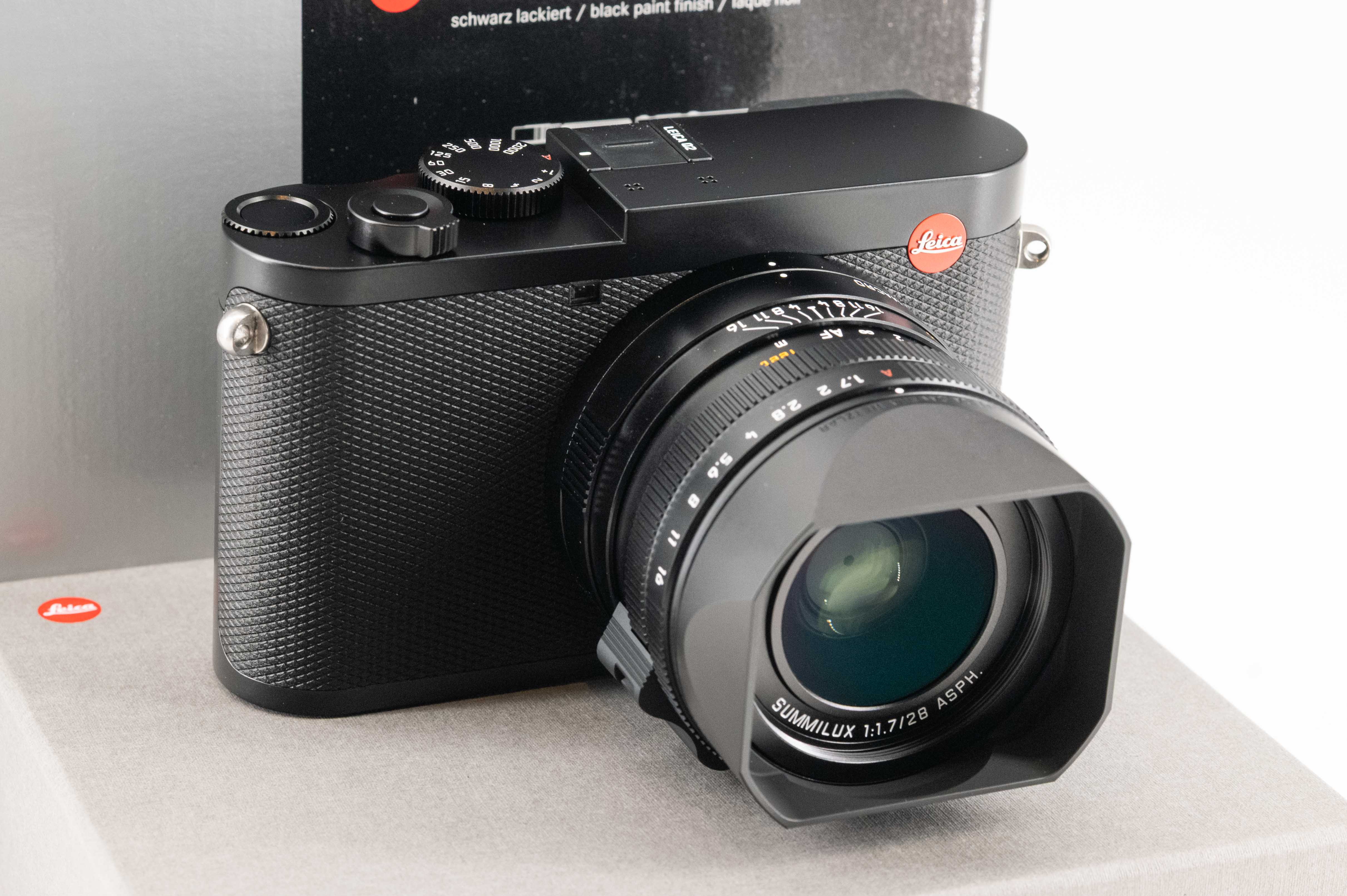 Leica Q2 — Black